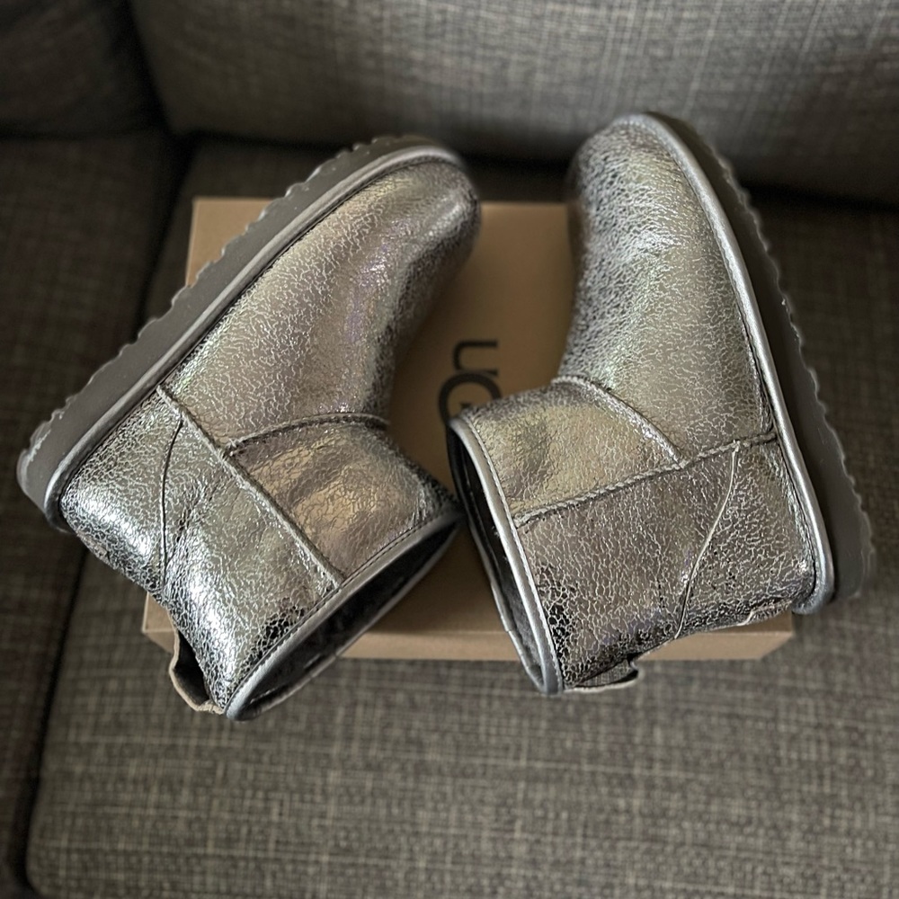 UGG Classic Mini Metallic Sparkle